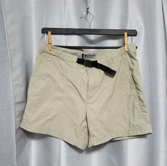 Columbia Pants - Columbia GRT Omni Dry Shorts W/ Snap Belt